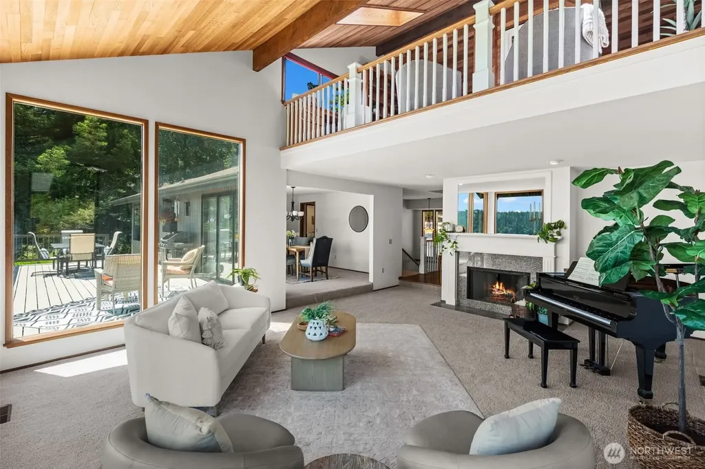 12715 Hallstrom Drive NW Gig Harbor WA 98332