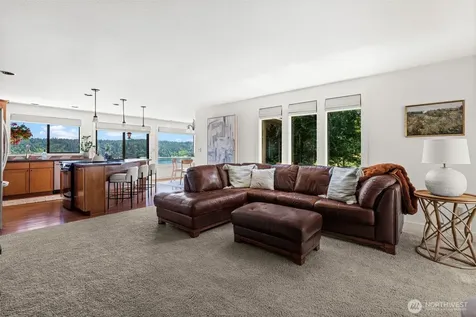 12715 Hallstrom Drive NW Gig Harbor WA 98332