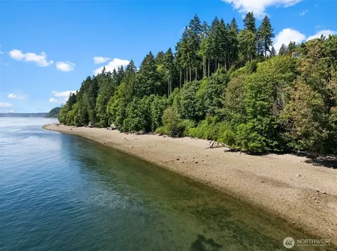 12715 Hallstrom Drive NW Gig Harbor WA 98332