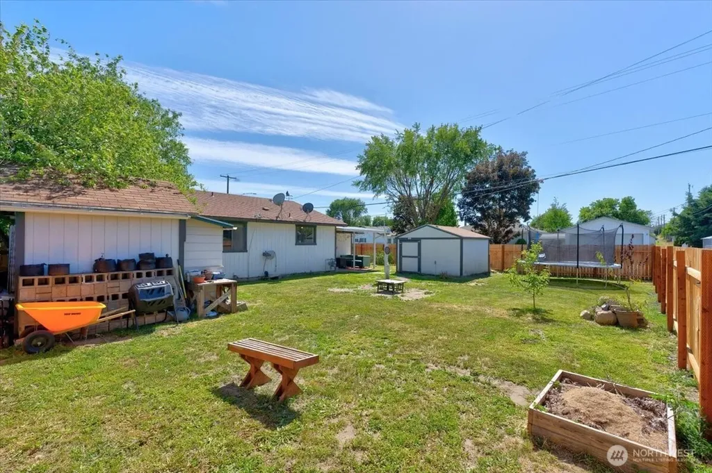 206 Maxwell Street Davenport WA 99122