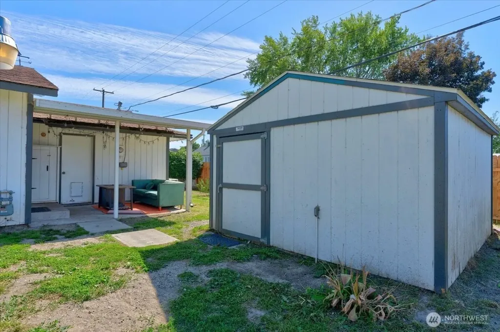 206 Maxwell Street Davenport WA 99122