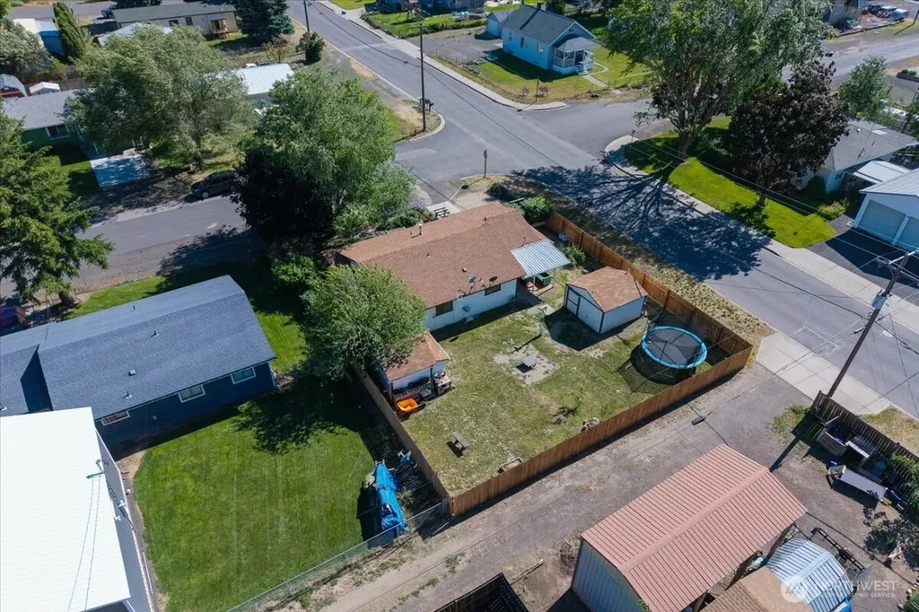 206 Maxwell Street Davenport WA 99122