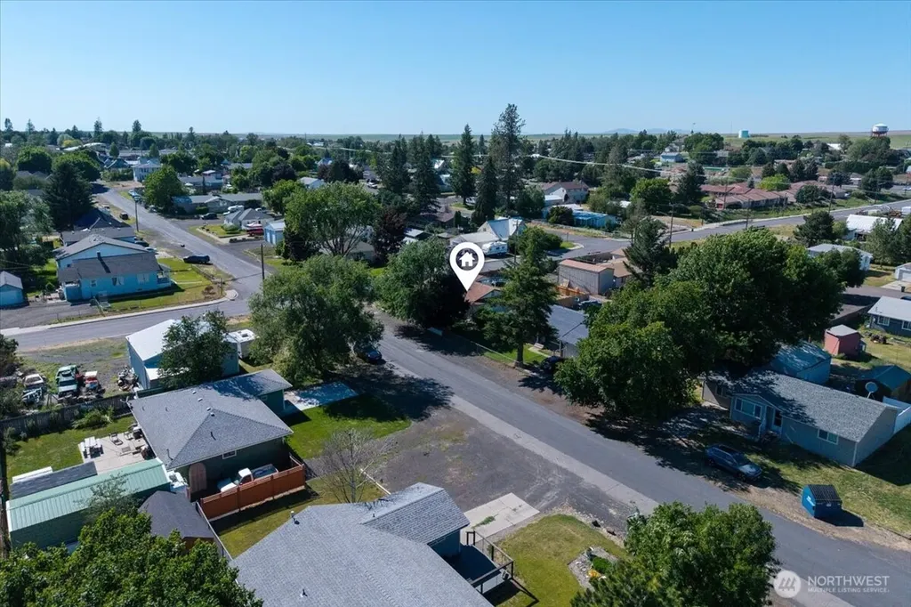 206 Maxwell Street Davenport WA 99122