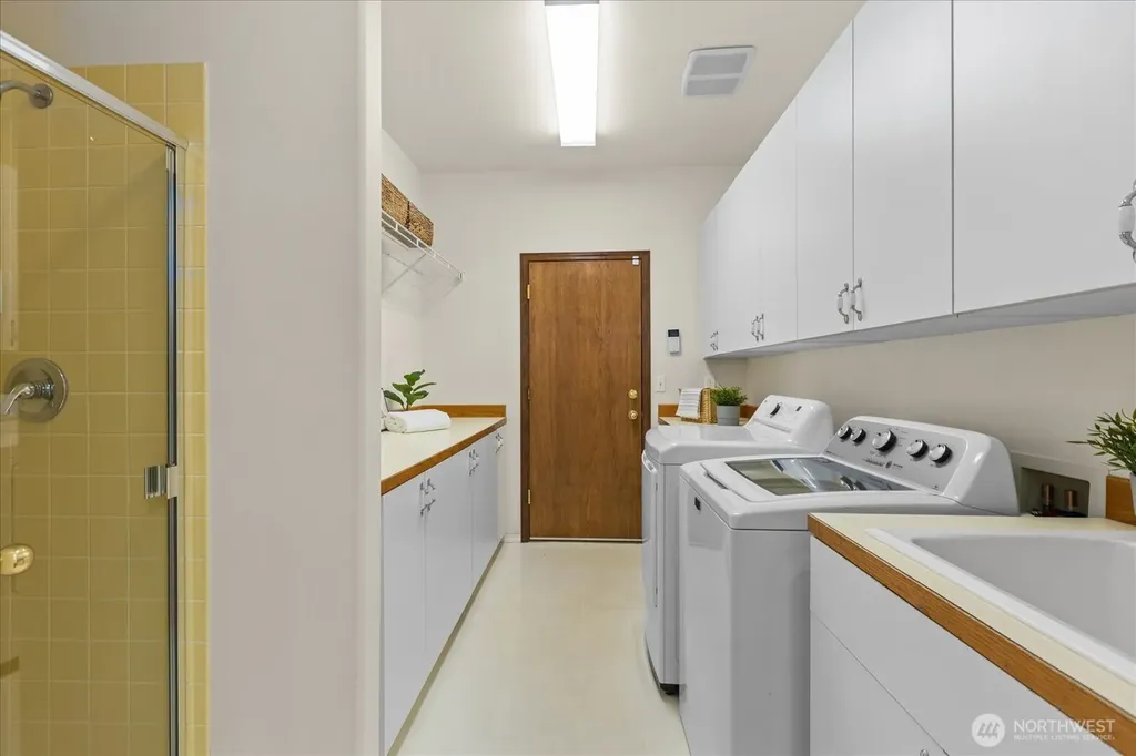 23915 NE 80th Street Redmond WA 98053