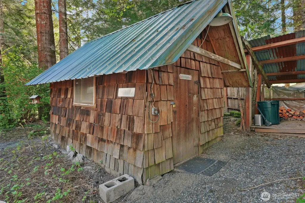 101 Chipmunk Place Packwood WA 98361