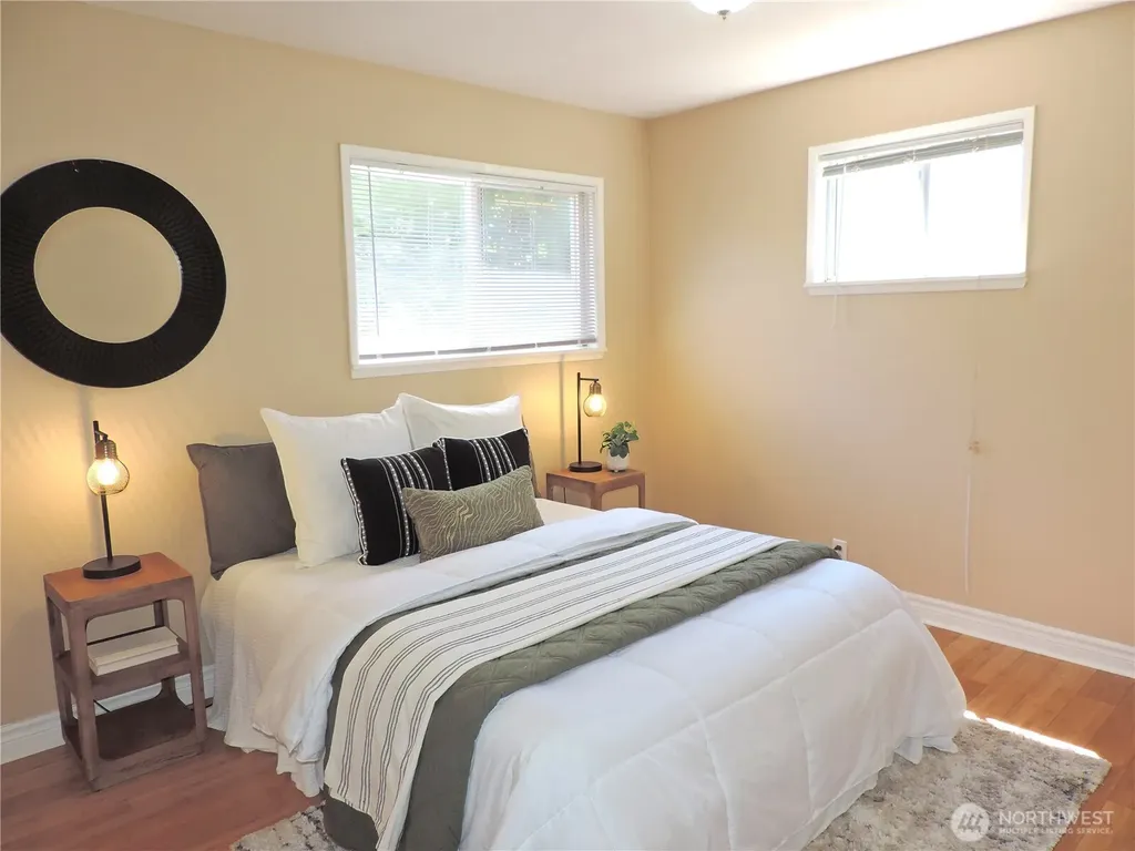 10233 10th Avenue SW Seattle WA 98146