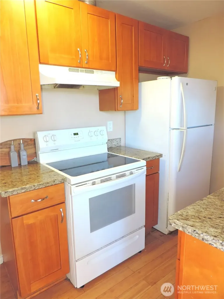 10233 10th Avenue SW Seattle WA 98146