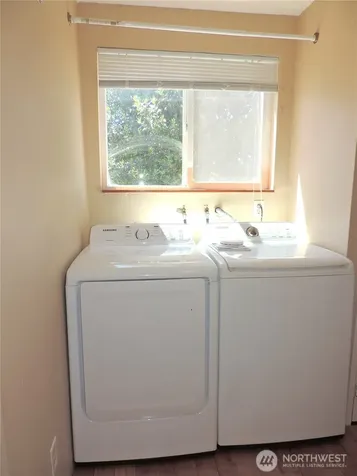 10233 10th Avenue SW Seattle WA 98146