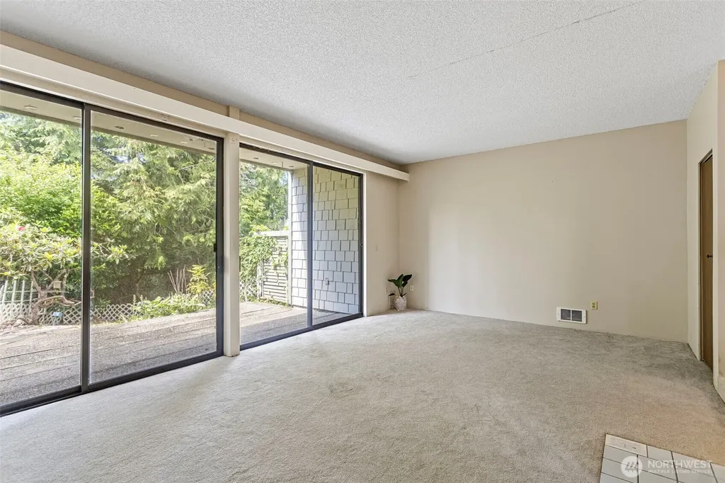 22703 Lakeview Drive Mountlake Terrace WA 98043
