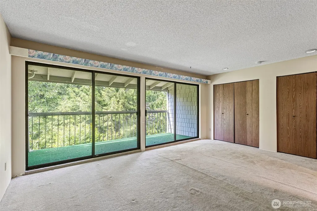 22703 Lakeview Drive Mountlake Terrace WA 98043