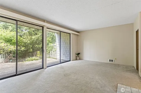 22703 Lakeview Drive Mountlake Terrace WA 98043