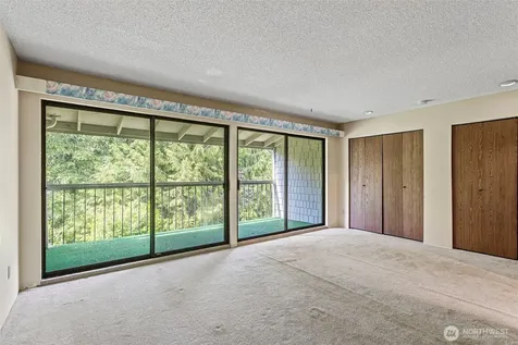 22703 Lakeview Drive Mountlake Terrace WA 98043