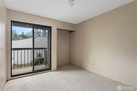 22703 Lakeview Drive Mountlake Terrace WA 98043