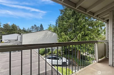22703 Lakeview Drive Mountlake Terrace WA 98043