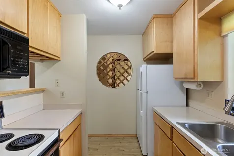 22703 Lakeview Drive Mountlake Terrace WA 98043