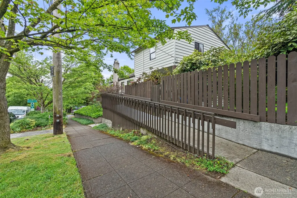731 19th Avenue Seattle WA 98122