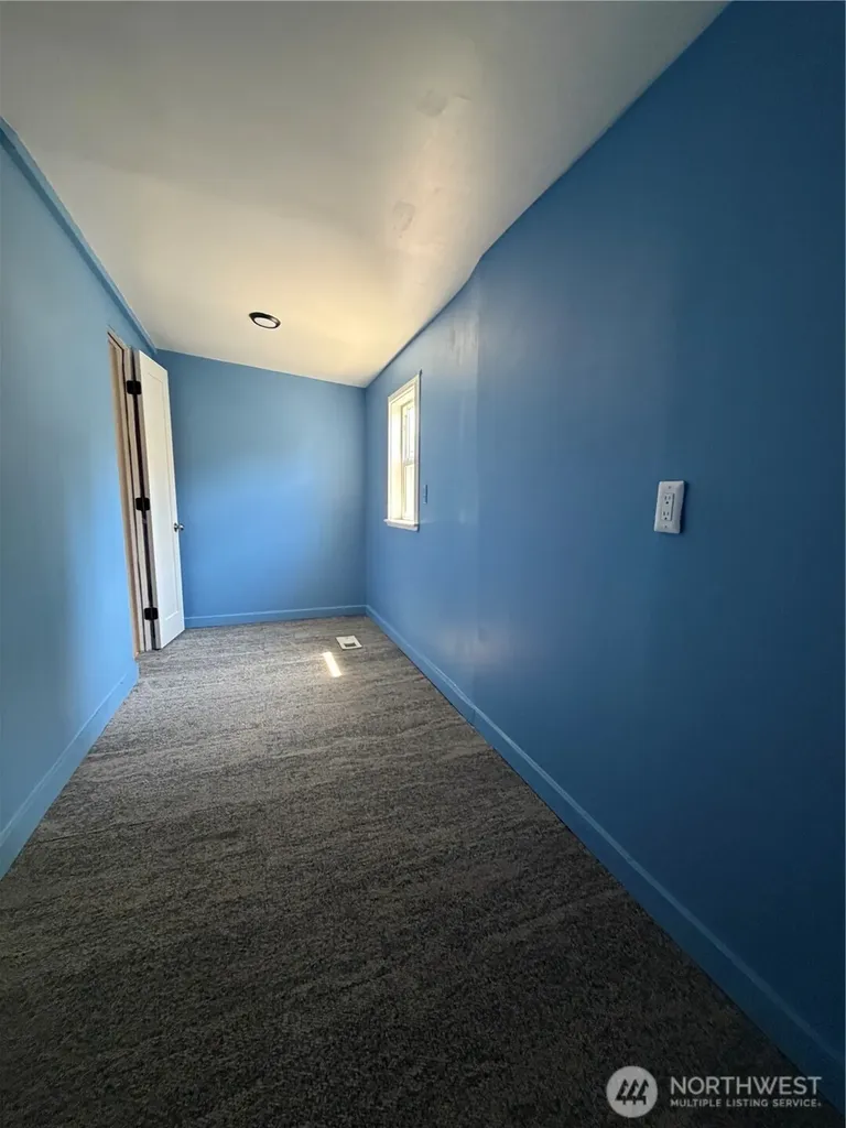 415 Lakeview Lynnwood WA 98087