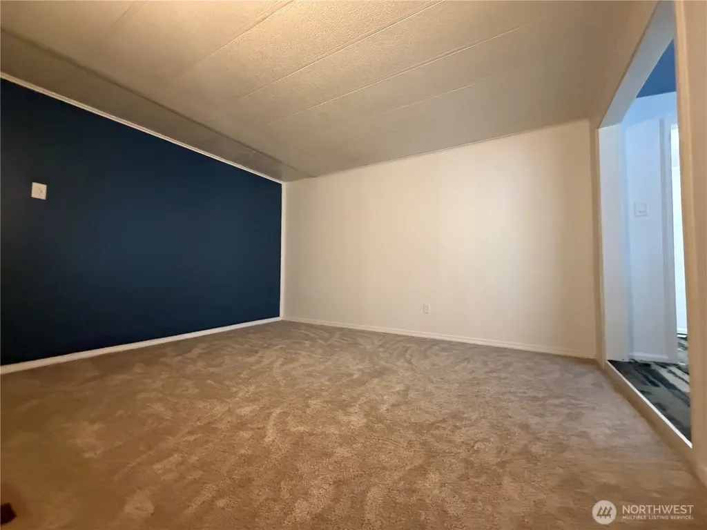 415 Lakeview Lynnwood WA 98087