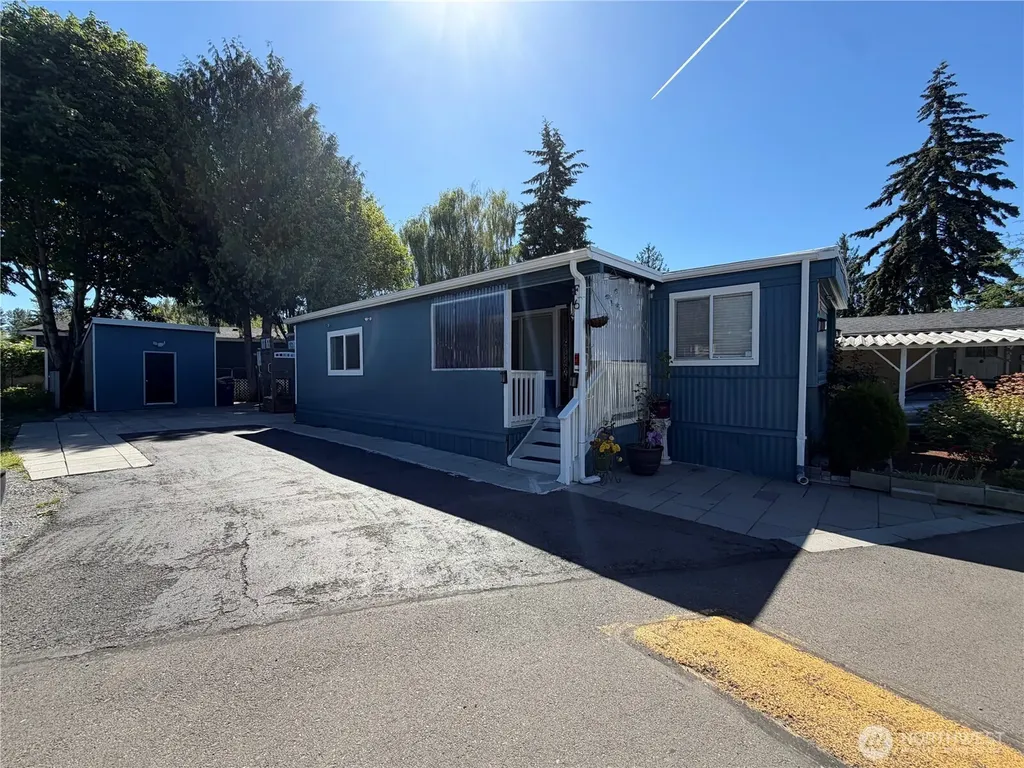 415 Lakeview Lynnwood WA 98087