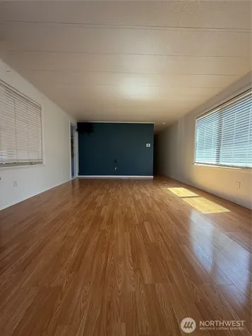 415 Lakeview Lynnwood WA 98087