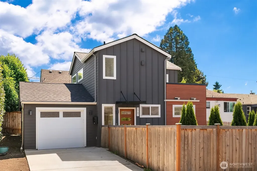 7747 2nd Avenue NE Seattle WA 98115