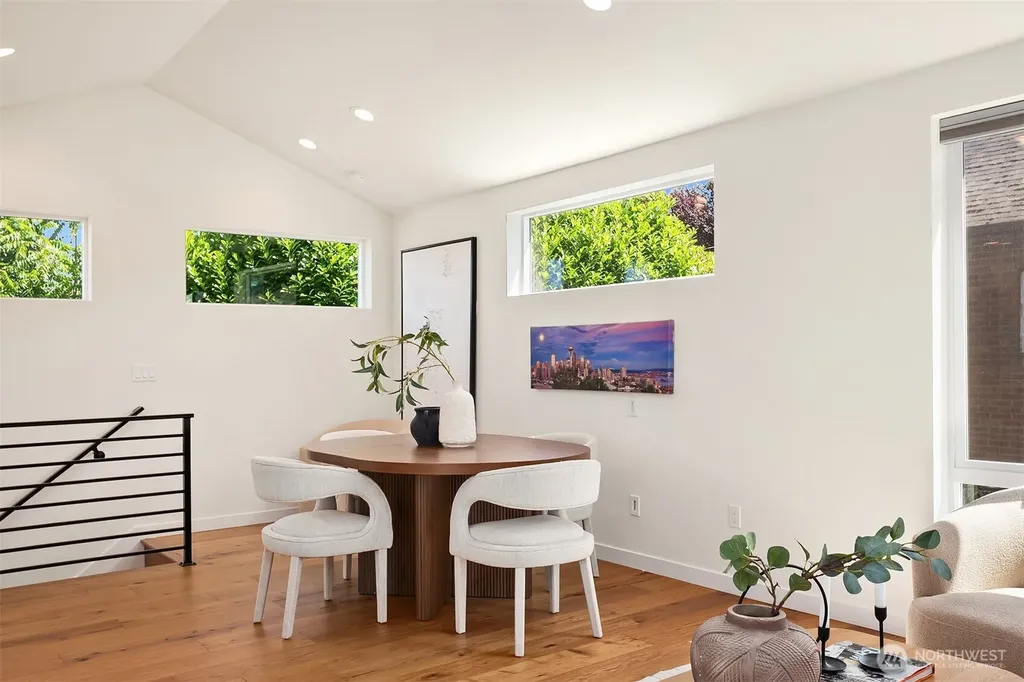 7747 2nd Avenue NE Seattle WA 98115