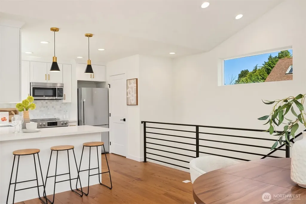 7747 2nd Avenue NE Seattle WA 98115