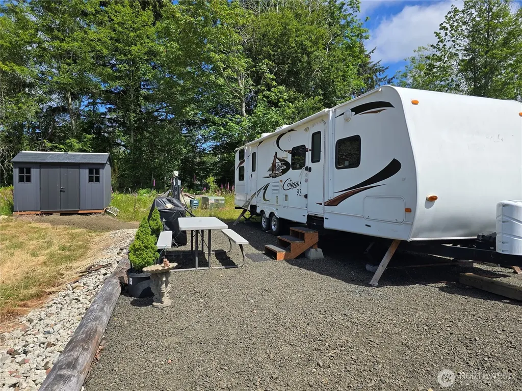 200 W Hatfield Road Elma WA 98541