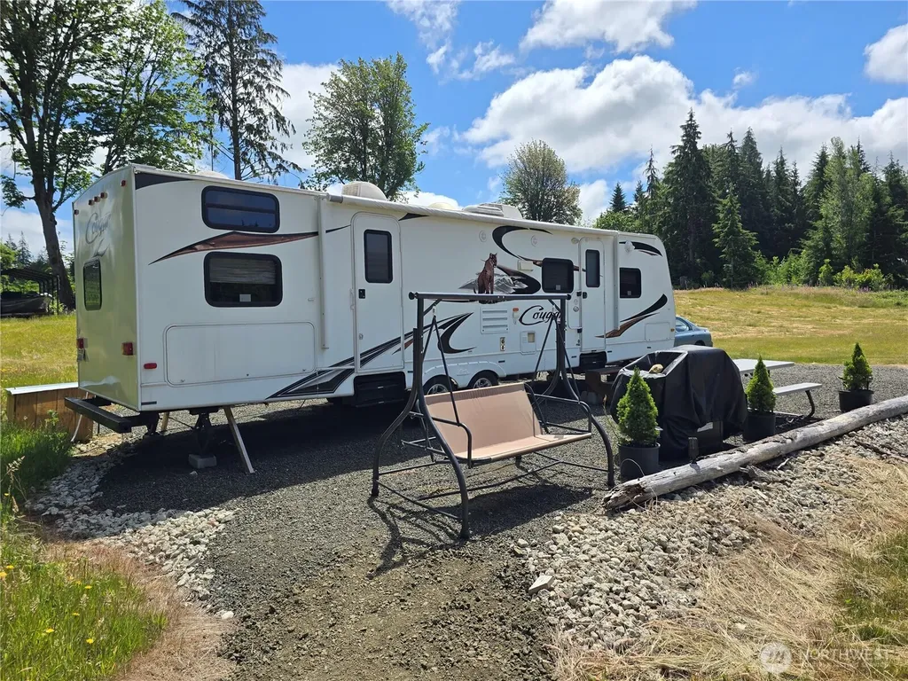 200 W Hatfield Road Elma WA 98541