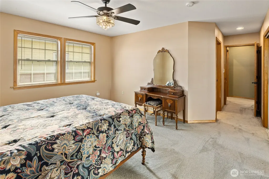 704 Lincoln Avenue South Cle Elum WA 98943