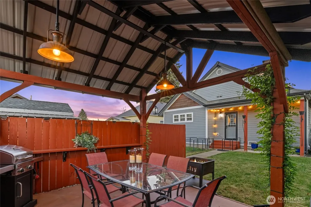 704 Lincoln Avenue South Cle Elum WA 98943