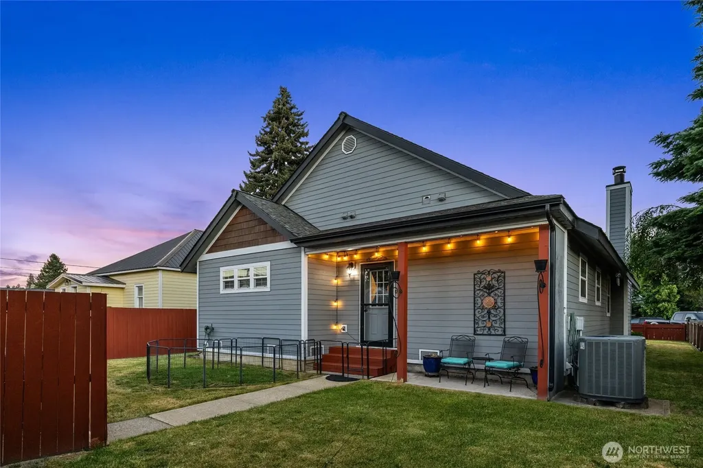 704 Lincoln Avenue South Cle Elum WA 98943
