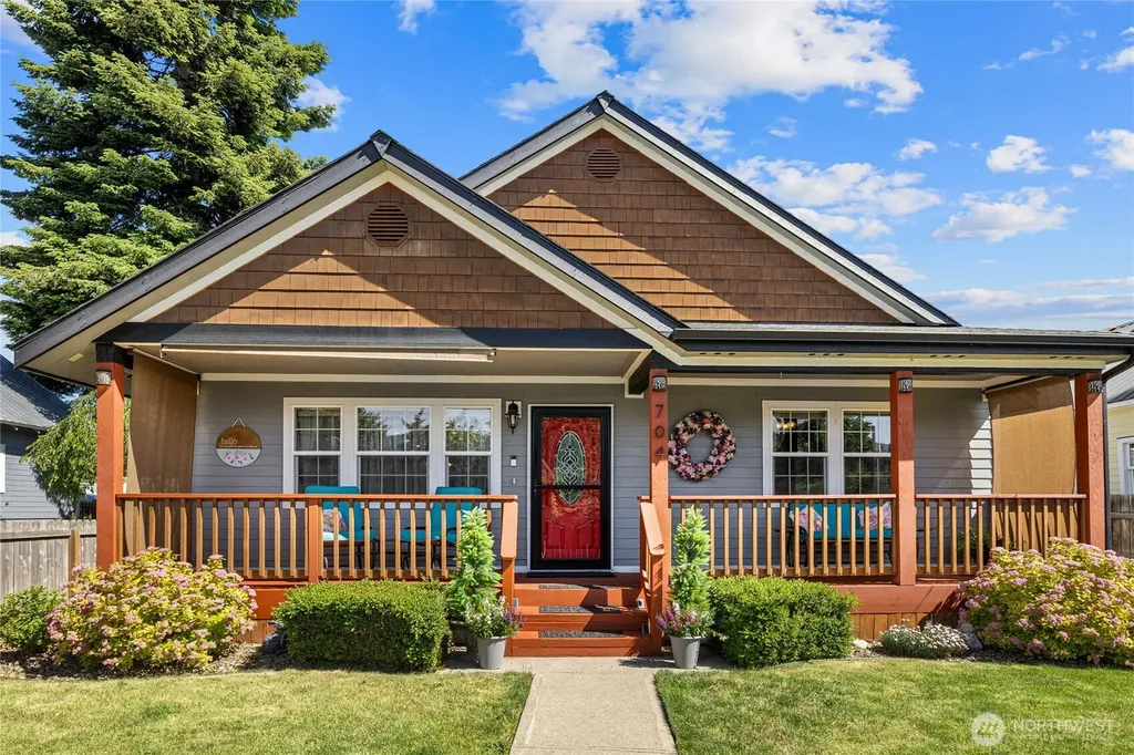 704 Lincoln Avenue South Cle Elum WA 98943