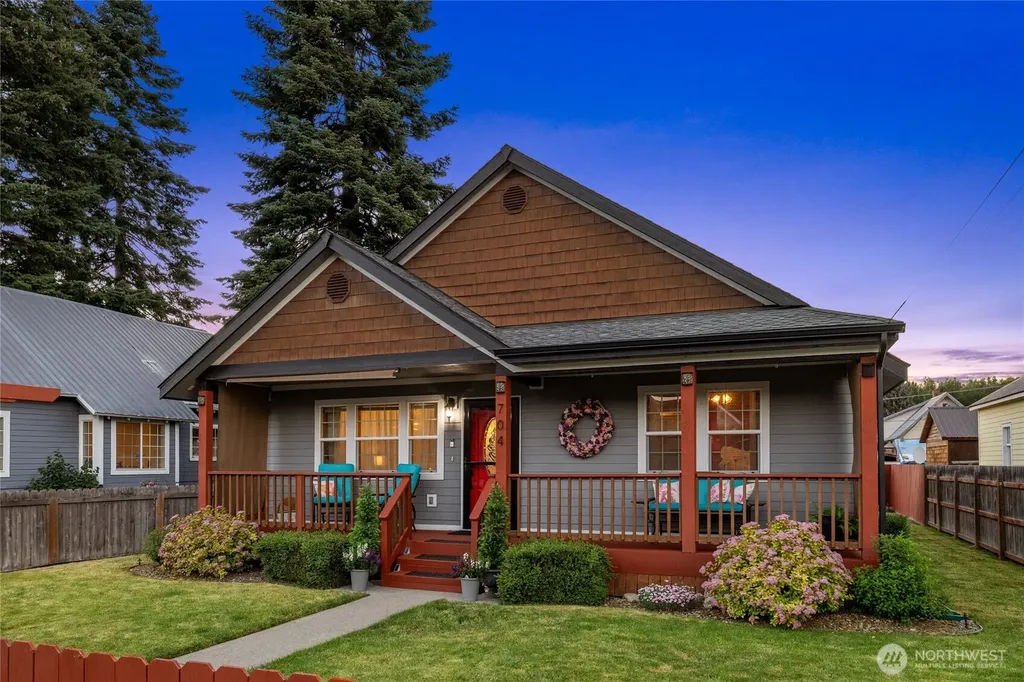 704 Lincoln Avenue South Cle Elum WA 98943