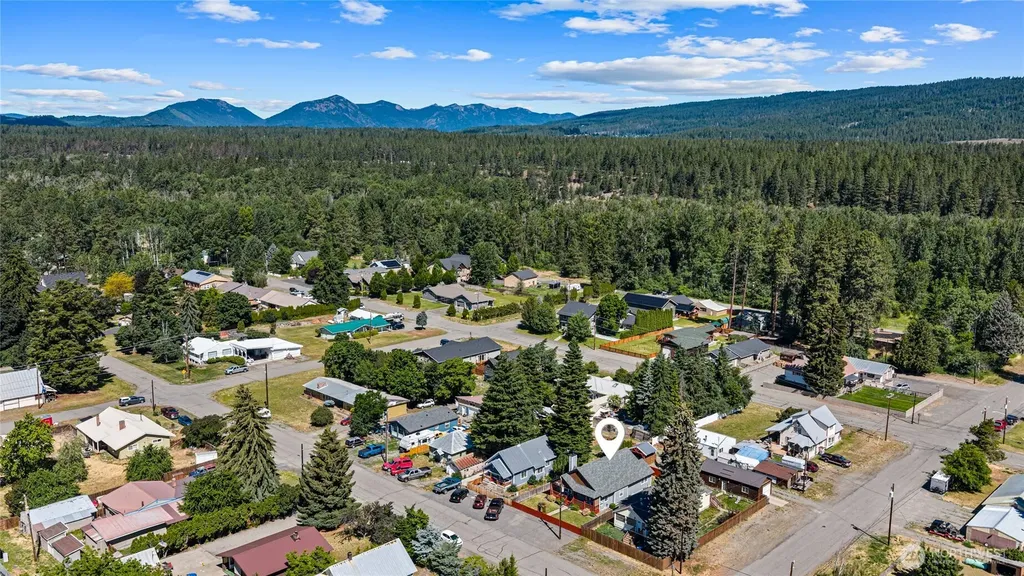 704 Lincoln Avenue South Cle Elum WA 98943