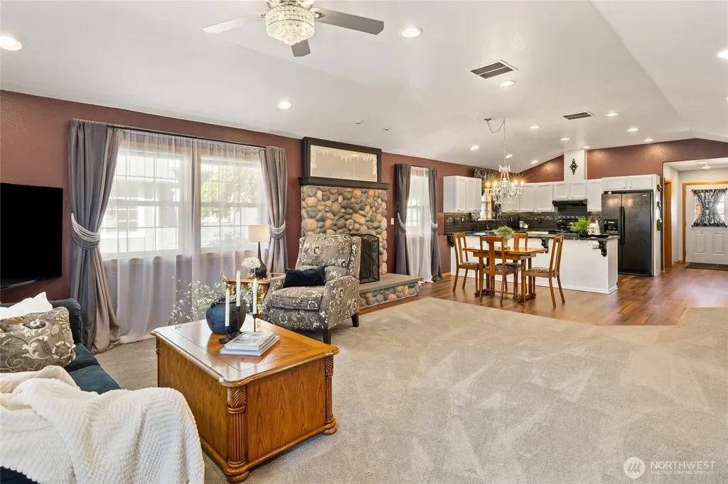 704 Lincoln Avenue South Cle Elum WA 98943