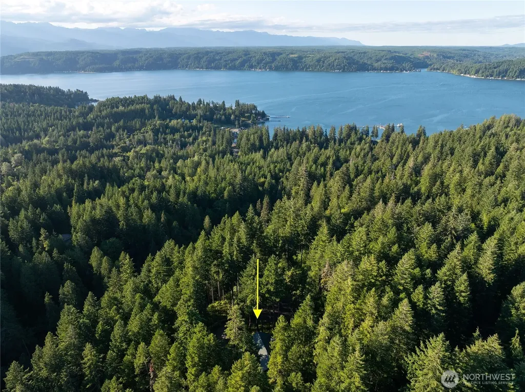 31 E Bowsprit Lane Union WA 98592