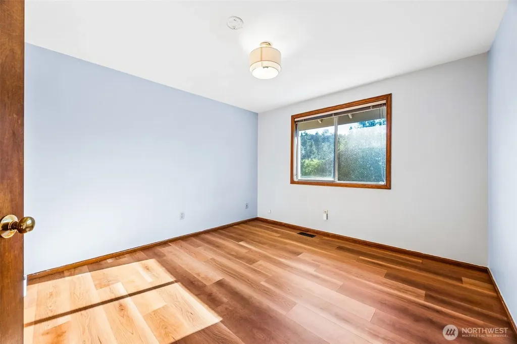 1620 12th Street SW Puyallup WA 98371