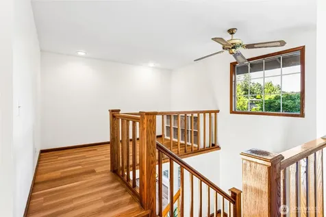 1620 12th Street SW Puyallup WA 98371