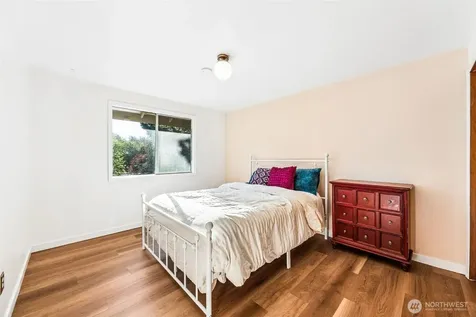 1620 12th Street SW Puyallup WA 98371