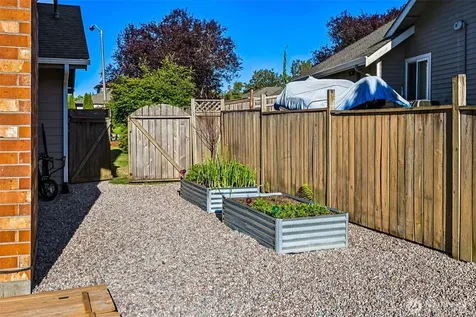 1620 12th Street SW Puyallup WA 98371