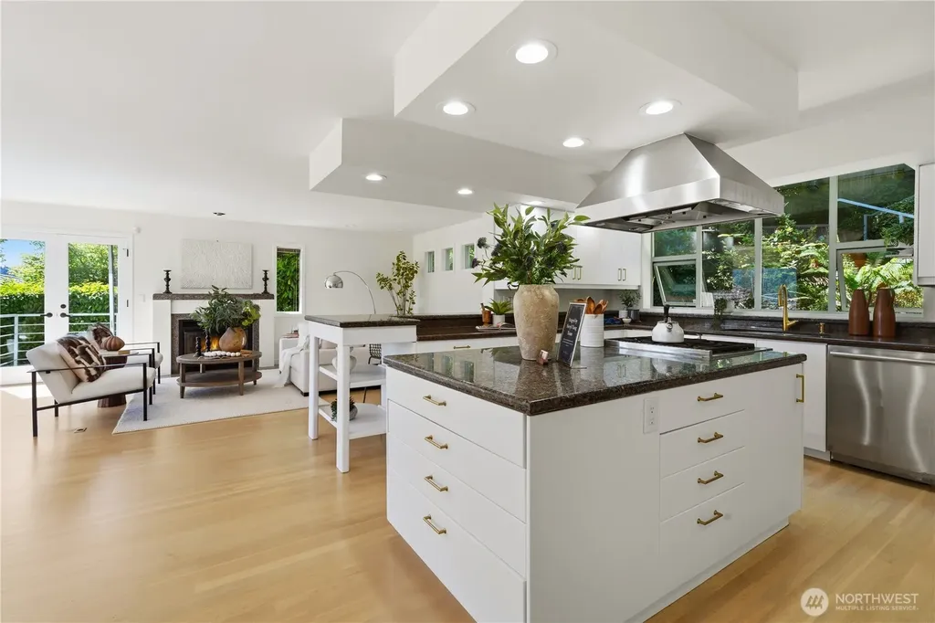 7432 E Mercer Way Mercer Island WA 98040