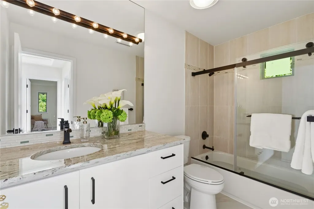 7432 E Mercer Way Mercer Island WA 98040