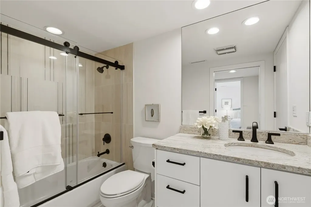 7432 E Mercer Way Mercer Island WA 98040