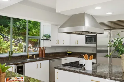 7432 E Mercer Way Mercer Island WA 98040