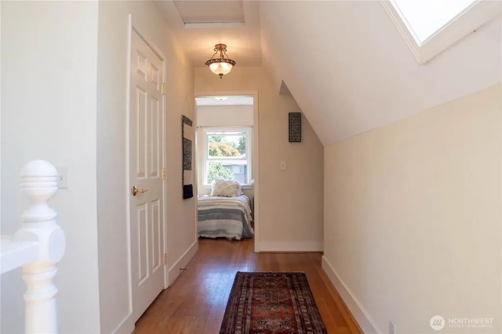 4432 SW 102nd Street Seattle WA 98146