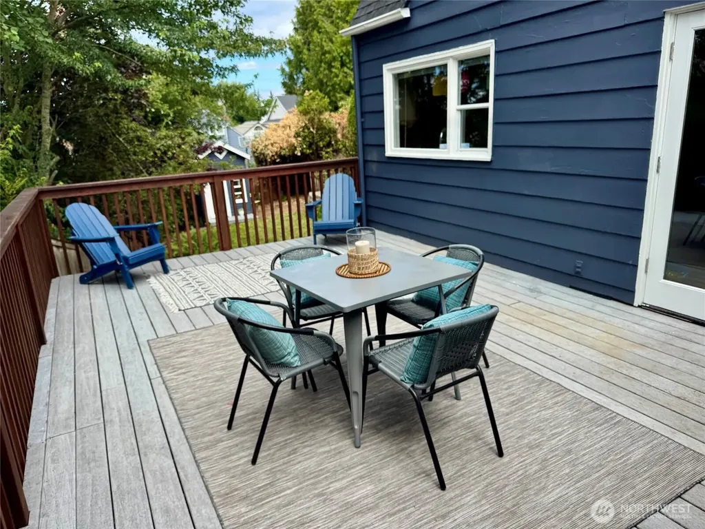 4432 SW 102nd Street Seattle WA 98146