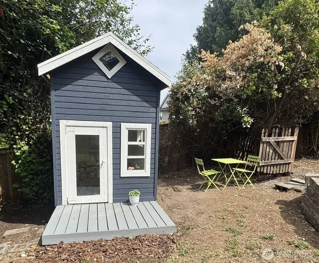 4432 SW 102nd Street Seattle WA 98146