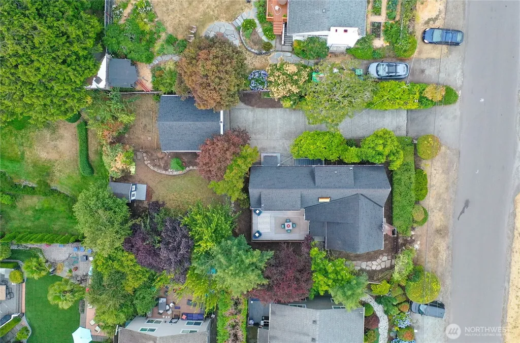 4432 SW 102nd Street Seattle WA 98146
