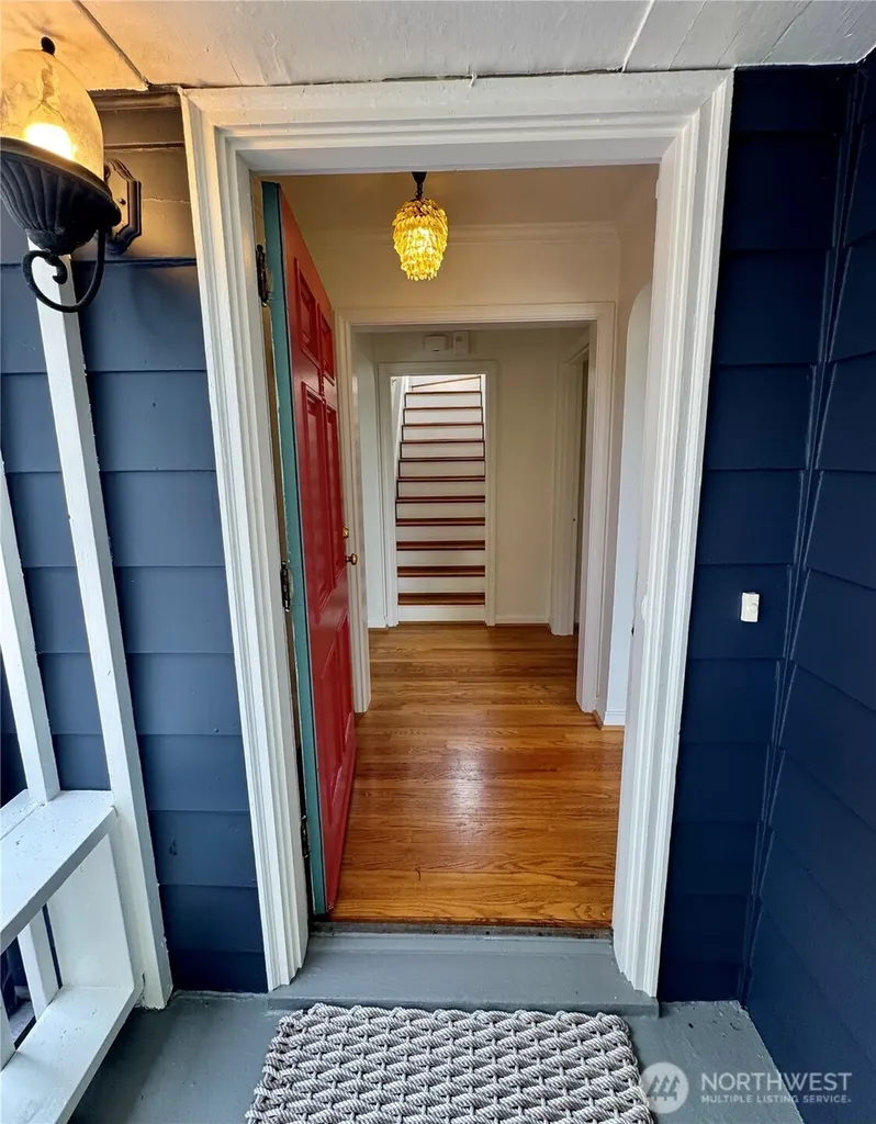 4432 SW 102nd Street Seattle WA 98146